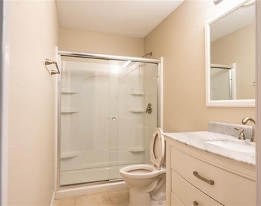 1609 Clearwater Drive - Photo Thumbnail 13
