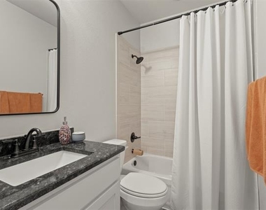 616 Charlotte Lane - Photo Thumbnail 20