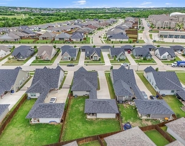 616 Charlotte Lane - Photo Thumbnail 31