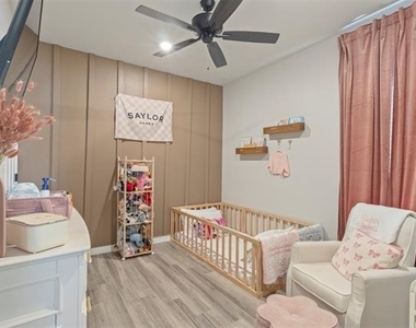 616 Charlotte Lane - Photo Thumbnail 18