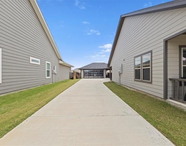 616 Charlotte Lane - Photo Thumbnail 29