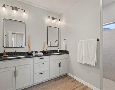 616 Charlotte Lane - Photo Thumbnail 15