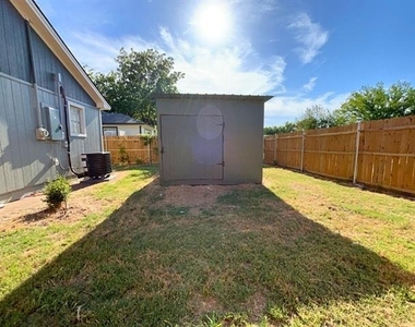 2308 Nw 20th Street - Photo Thumbnail 1