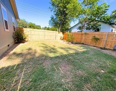 2308 Nw 20th Street - Photo Thumbnail 4