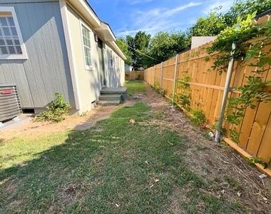 2308 Nw 20th Street - Photo Thumbnail 3