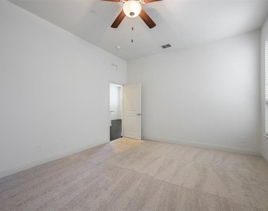 4683 Rhett Lane - Photo Thumbnail 13