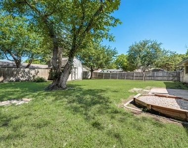 901 Hudson Drive - Photo Thumbnail 17