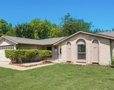901 Hudson Drive - Photo Thumbnail 1