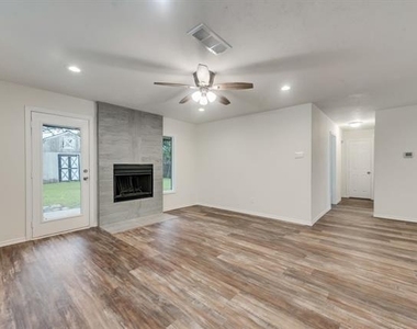 901 Hudson Drive - Photo Thumbnail 6
