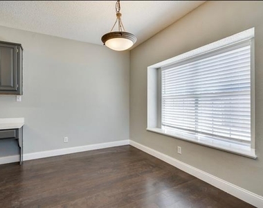 4156 One Place - Photo Thumbnail 12