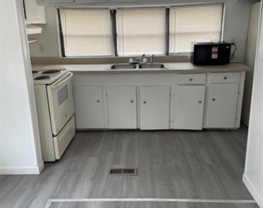 1363 Genoveva Ln - Photo Thumbnail 2