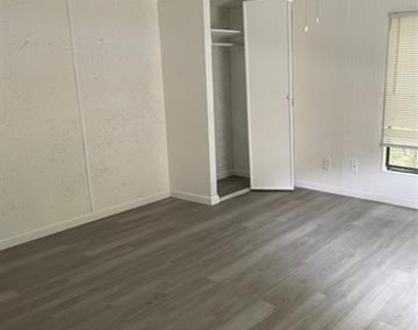 1363 Genoveva Ln - Photo Thumbnail 3
