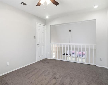 9548 Jennie Lee Lane - Photo Thumbnail 8