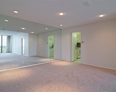 6335 W Northwest Highway - Photo Thumbnail 6