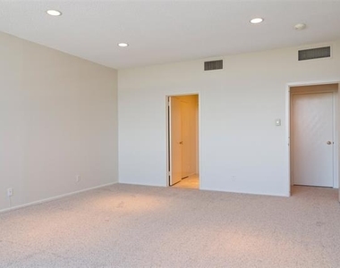 6335 W Northwest Highway - Photo Thumbnail 12