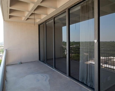 6335 W Northwest Highway - Photo Thumbnail 17