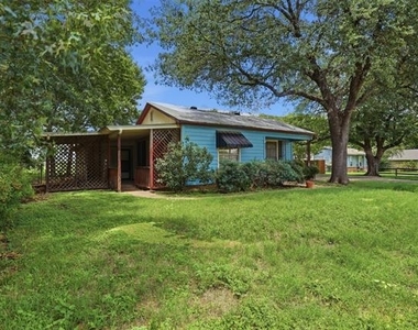 902 W Bridge Street - Photo Thumbnail 31