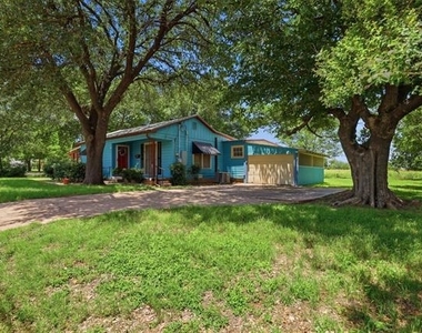 902 W Bridge Street - Photo Thumbnail 28