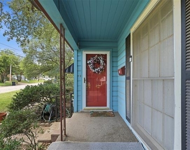 902 W Bridge Street - Photo Thumbnail 13
