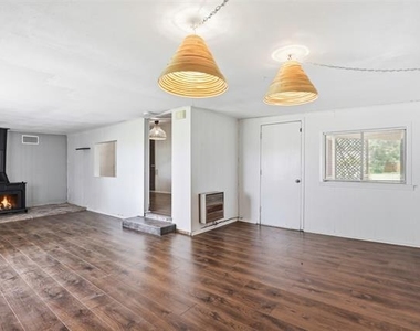 902 W Bridge Street - Photo Thumbnail 19