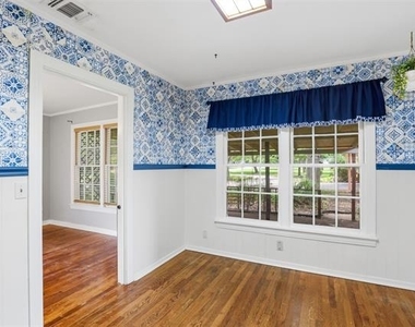 902 W Bridge Street - Photo Thumbnail 10