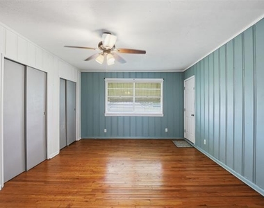902 W Bridge Street - Photo Thumbnail 5