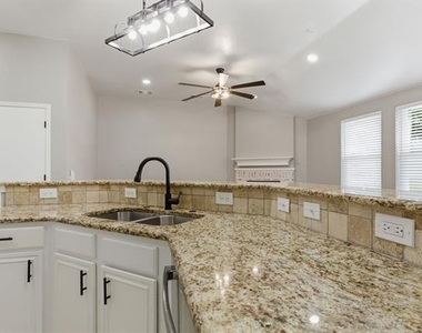 1006 Lake Dallas Drive - Photo Thumbnail 35