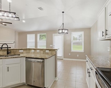 1006 Lake Dallas Drive - Photo Thumbnail 32