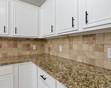 1006 Lake Dallas Drive - Photo Thumbnail 30