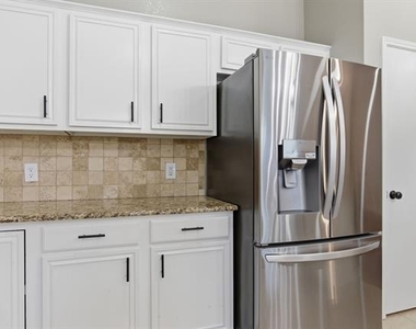 1006 Lake Dallas Drive - Photo Thumbnail 36