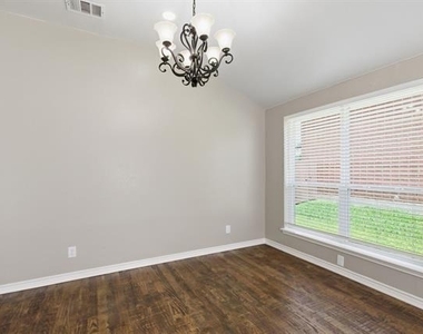 1006 Lake Dallas Drive - Photo Thumbnail 13