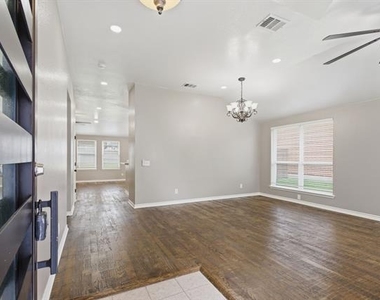 1006 Lake Dallas Drive - Photo Thumbnail 7