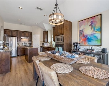 312 Equine Lane - Photo Thumbnail 14