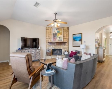 312 Equine Lane - Photo Thumbnail 9