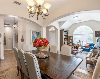 312 Equine Lane - Photo Thumbnail 7