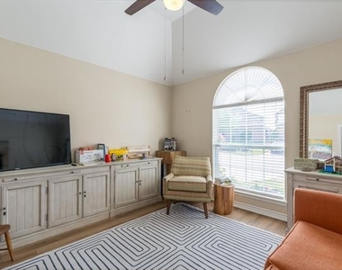 312 Equine Lane - Photo Thumbnail 27