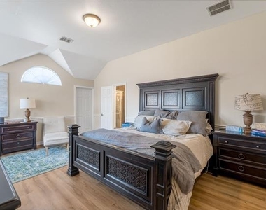 312 Equine Lane - Photo Thumbnail 20