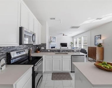 4943 Sunset Ridge Drive - Photo Thumbnail 14