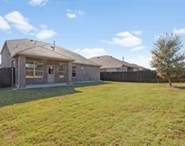 1413 Lake Grove Drive - Photo Thumbnail 32