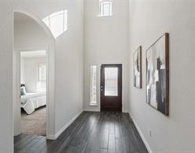1413 Lake Grove Drive - Photo Thumbnail 2