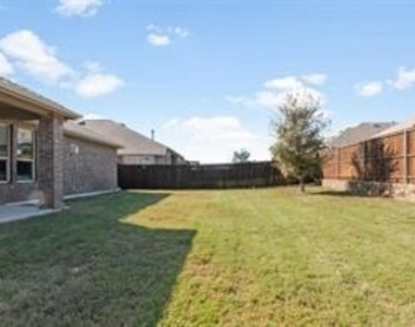 1413 Lake Grove Drive - Photo Thumbnail 33