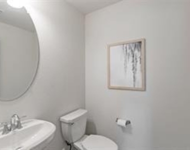 1413 Lake Grove Drive - Photo Thumbnail 24