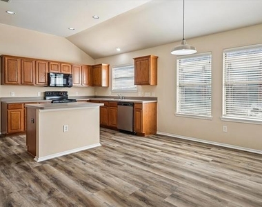 8701 Sagebrush Trail - Photo Thumbnail 4