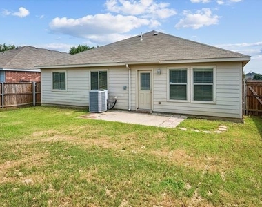 8701 Sagebrush Trail - Photo Thumbnail 12