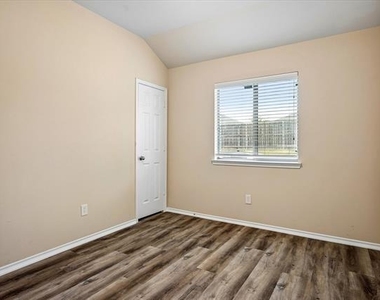 8701 Sagebrush Trail - Photo Thumbnail 8