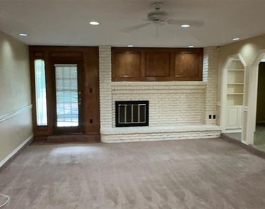 4008 Alava Drive - Photo Thumbnail 1