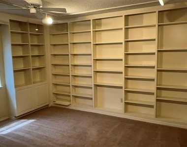 4008 Alava Drive - Photo Thumbnail 5