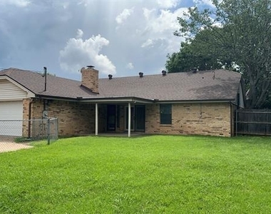 4008 Alava Drive - Photo Thumbnail 23