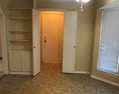 4008 Alava Drive - Photo Thumbnail 8