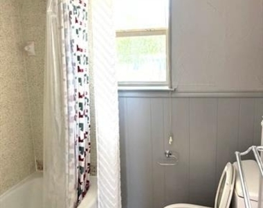606 Laurence Drive - Photo Thumbnail 12